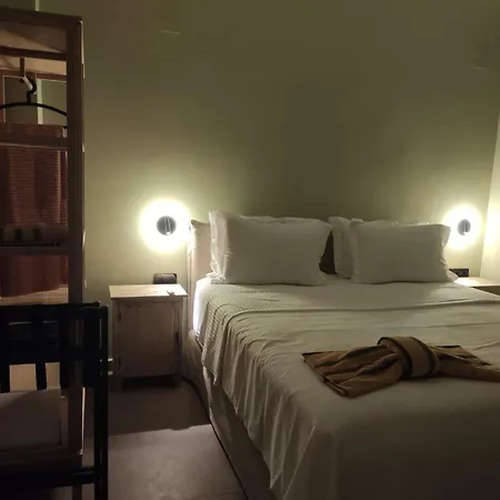 Nasos & Dimitra In Сиври