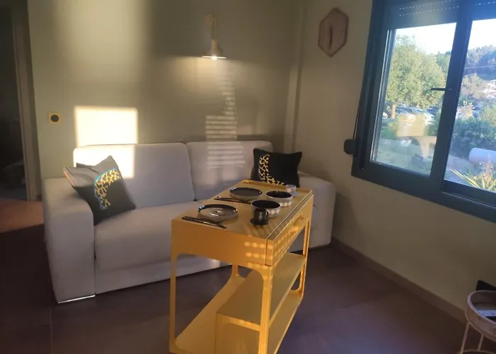 Nasos & Dimitra In Διαμέρισμα Σίβηρη