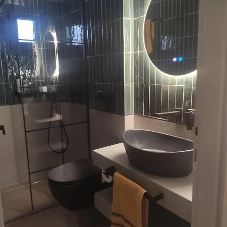 Nasos & Dimitra In *